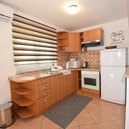 Affordable Bruno In Pula-good Location Pula