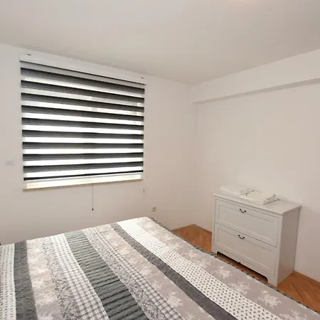 Apartment Affordable Bruno In Pula-good Location Pula