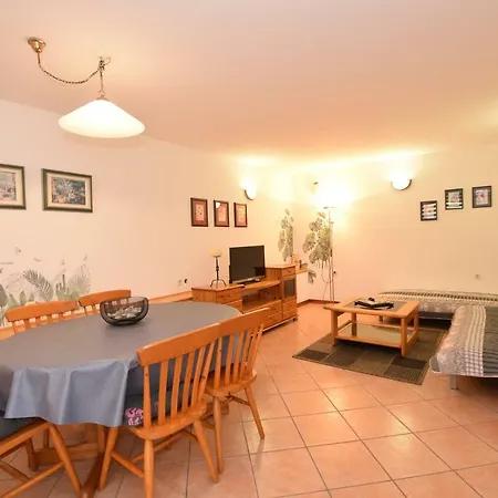 Apartment Affordable Bruno In Pula-good Location