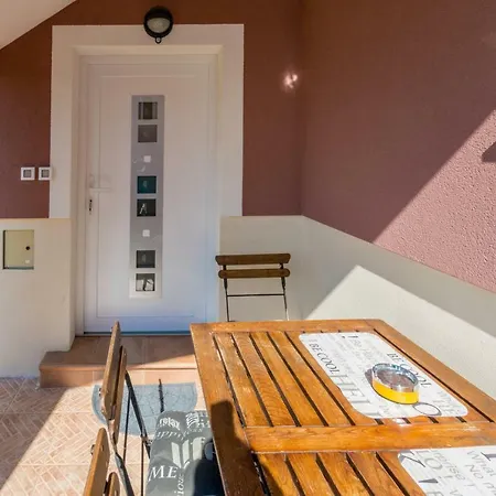 Affordable Bruno In Pula-good Location *