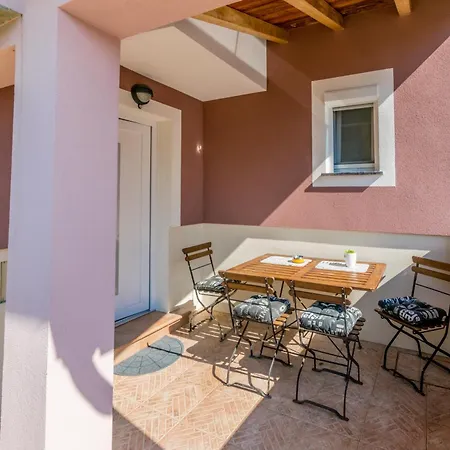 Affordable Bruno In Pula-good Location *