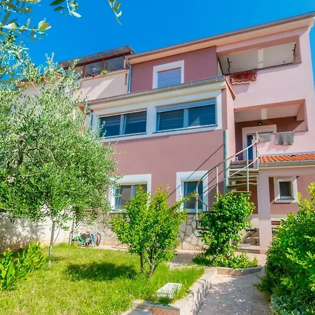 Affordable Bruno In Pula-good Location Apartment